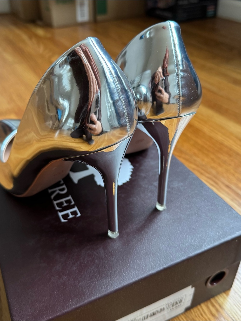 Metallic Silver Pointed Stiletto Heels - Picture 4 of 8